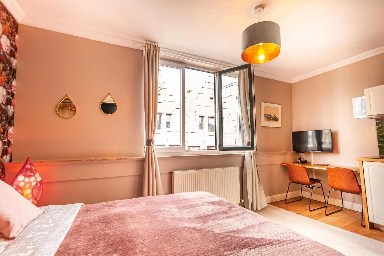 דירה אנטוורפן Luxury Suites Boutique By Rikas Hotels