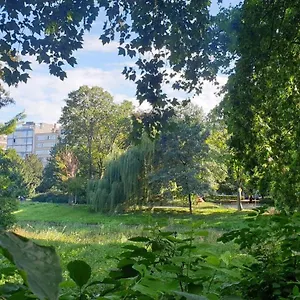  Appartement Lovely Two Bedroom With Free Parking